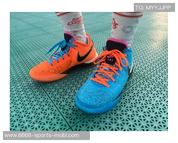 Nike为布朗尼母校塞拉峡谷定制LeBron23篮球鞋展现青春活力与运动精神 Nike为布朗尼母校塞拉峡谷定制LeBron23篮球鞋展现青春活力与运动精神